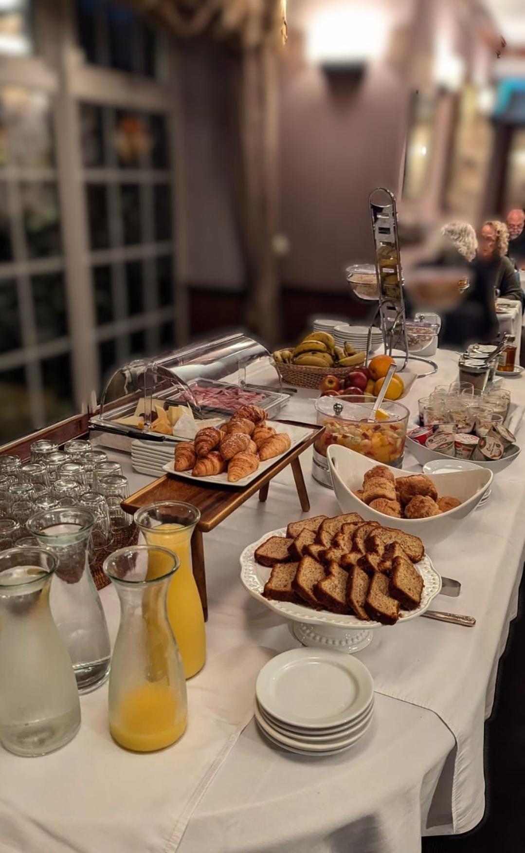 ホテル Foley'S Townhouse キラーニー エクステリア 写真